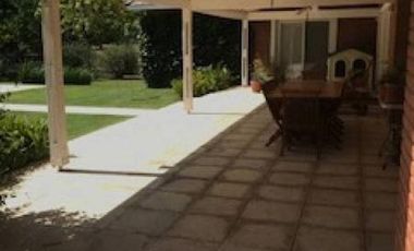 COUNTRY SAN DIEGO- HERMOSO CHALET MODERNO EN ESQUINA