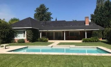 COUNTRY SAN DIEGO- HERMOSO CHALET MODERNO EN ESQUINA