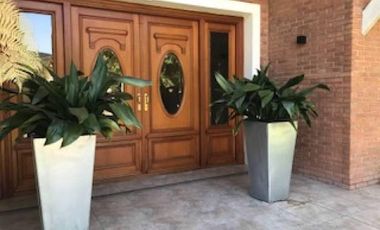 COUNTRY SAN DIEGO- HERMOSO CHALET MODERNO EN ESQUINA