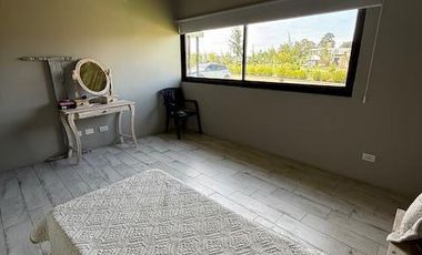 Casa 4 ambientes con pileta lote central en alquiler temporal - Hudson Park