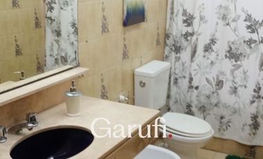 Casa en Alquiler Temporario en Pinamar Amplio parque arbolado con 5 ambientes