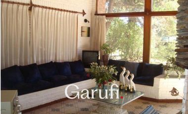 Casa en Alquiler Temporario en Pinamar Amplio parque arbolado con 5 ambientes