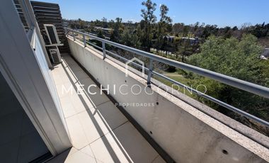 Departamento en Condominio Civis venta 2 ambientes toillete y habitación en suite cochera y balcon