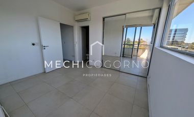 Departamento en Condominio Civis venta 2 ambientes toillete y habitación en suite cochera y balcon