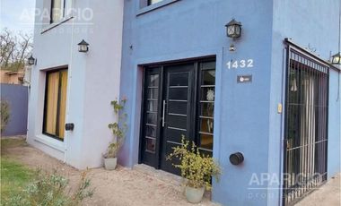 Casa en 30 entre 31 y 33