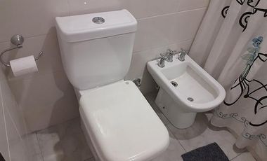 Ubicado en Bernardino Rivadavia N° 1141, calle Pedro José Agrelo y calle José Valentín Gómez.