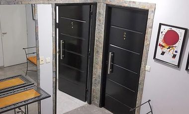 Ubicado en Bernardino Rivadavia N° 1141, calle Pedro José Agrelo y calle José Valentín Gómez.