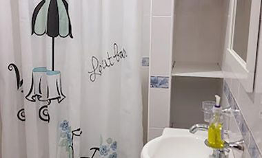 Ubicado en Bernardino Rivadavia N° 1141, calle Pedro José Agrelo y calle José Valentín Gómez.