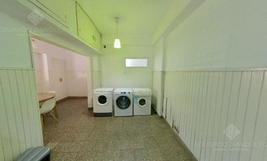 OPORTUNIDAD!! 3 amb con garage a 100 mts de la Avda y 300 del FCGR- Apto Crédito - Vta Dta!!!