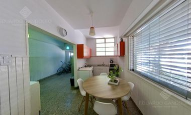 OPORTUNIDAD!! 3 amb con garage a 100 mts de la Avda y 300 del FCGR- Apto Crédito - Vta Dta!!!