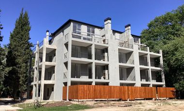 Venta - Departamento - 2 ambientes   -  Pilar -  balcón -  parrilla - pileta - cochera