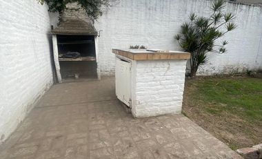 Venta Casa de 3 ambientes en Villa Lugano