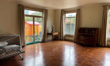 Extraordinaria casa con gran ubicación.