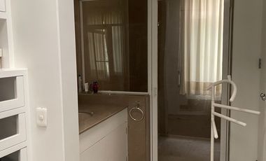 Extraordinaria casa con gran ubicación.