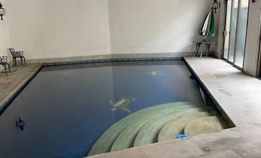 Extraordinaria casa con gran ubicación.