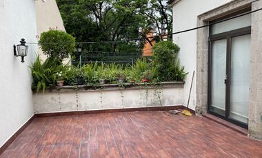 Extraordinaria casa con gran ubicación.