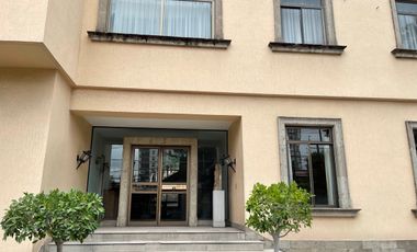 Extraordinaria casa con gran ubicación.