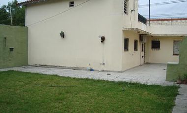Casa  4 ambientes en venta en Quilmes Oeste