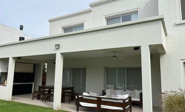 Casa en alquiler verano en Santa Bárbara, 4 dorm, cerca de la entrada, enero y sumar días de navidad