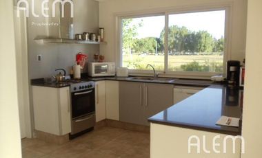 Casa en alquiler temporario en El Ombu