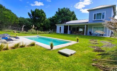 Casa en  Venta Costa Esmeralda - Deportiva I