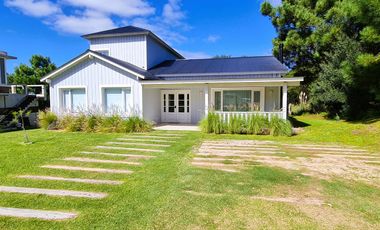 Casa en  Venta Costa Esmeralda - Deportiva I