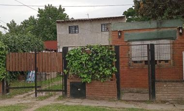 Casa en  Calle 1422 n°1175 Barrio san francisco chico entre 1421 y 1423