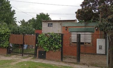 Casa en  Calle 1422 n°1175 Barrio san francisco chico entre 1421 y 1423