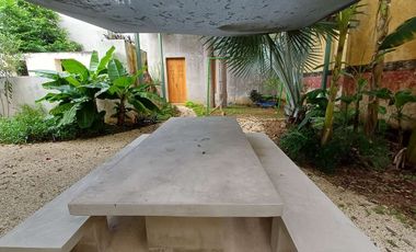 CASA EN RENTA EN MERIDA F-1110, 2 REC. EN ITZIMNA $36,000.00