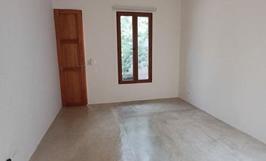 CASA EN RENTA EN MERIDA F-1110, 2 REC. EN ITZIMNA $36,000.00