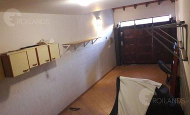 VENTA CASA 6 AMBIENTES EN PEDERNERA 1700 - VILLA ADELINA