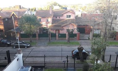 VENTA CASA 6 AMBIENTES EN PEDERNERA 1700 - VILLA ADELINA