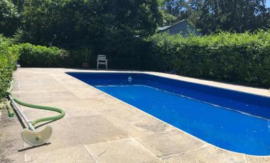 Casa en venta - 4 Dormitorios 3 Baños - Ranelagh