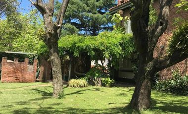 Casa en venta - 4 Dormitorios 3 Baños - Ranelagh