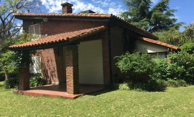 Casa en venta - 4 Dormitorios 3 Baños - Ranelagh