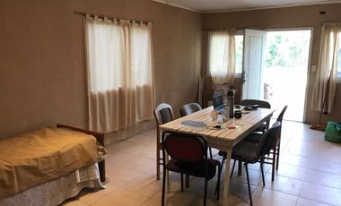 Casa en venta - 2 Dormitorios 1 Baño - General Rodríguez