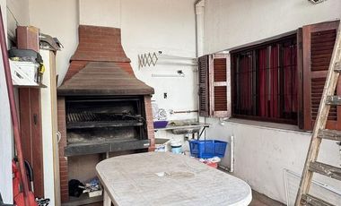 CASA 5 AMB. IDEAL 2 FAMILIAS O INVERSIÓN