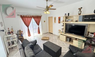 CASA 5 AMB. IDEAL 2 FAMILIAS O INVERSIÓN