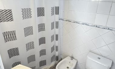 CASA 5 AMB. IDEAL 2 FAMILIAS O INVERSIÓN