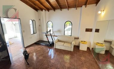 CASA 5 AMB. IDEAL 2 FAMILIAS O INVERSIÓN