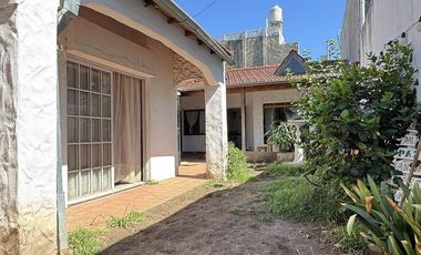 CASA 5 AMB. IDEAL 2 FAMILIAS O INVERSIÓN