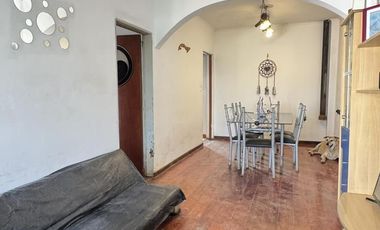 CASA 5 AMB. IDEAL 2 FAMILIAS O INVERSIÓN