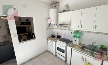 CASA 5 AMB. IDEAL 2 FAMILIAS O INVERSIÓN