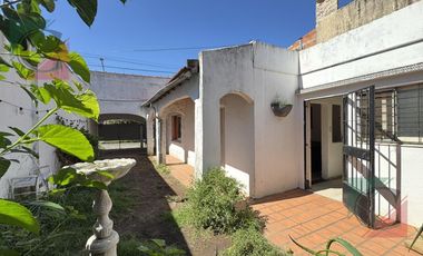 CASA 5 AMB. IDEAL 2 FAMILIAS O INVERSIÓN