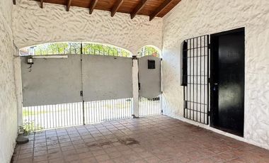 CASA 5 AMB. IDEAL 2 FAMILIAS O INVERSIÓN