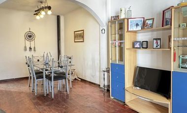 CASA 5 AMB. IDEAL 2 FAMILIAS O INVERSIÓN