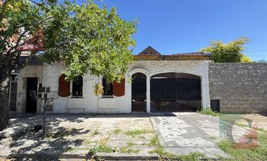 CASA 5 AMB. IDEAL 2 FAMILIAS O INVERSIÓN