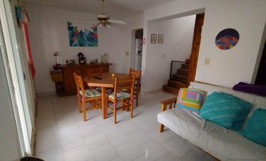 Casa en venta - 3 Dormitorios 1 Baño - 198mts2 - Saladillo