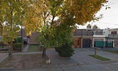 Casa en venta - 3 Dormitorios 1 Baño - 198mts2 - Saladillo