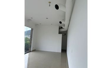 LOCAL COMERCIAL EN VENTA PLAZA LAS VILLAS SUR